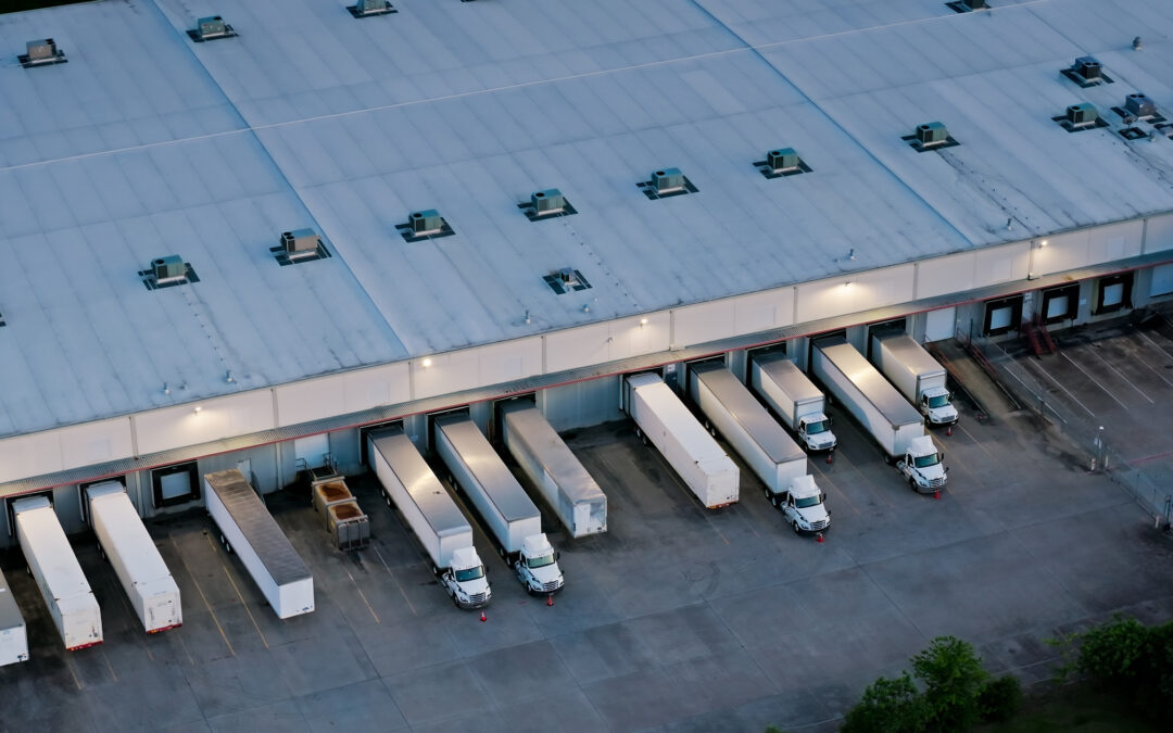 Loading Bay vs. Loading Dock: What’s the Difference?